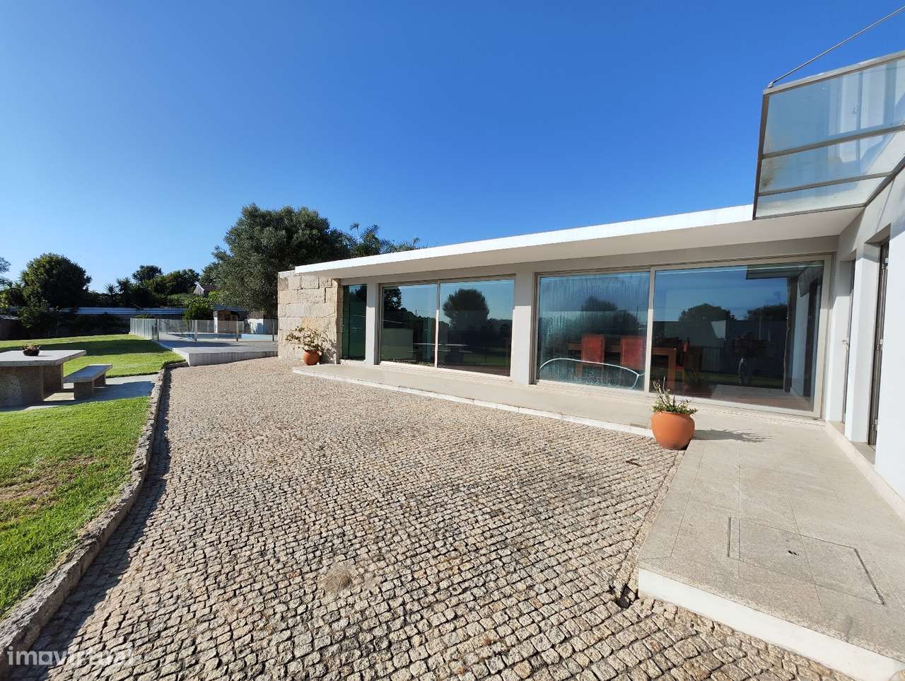 Vende-se moradia de luxo-9