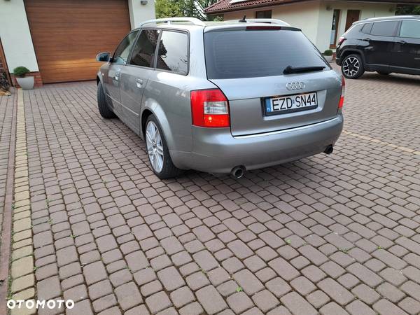 Audi A4 Avant 1.8T - 7