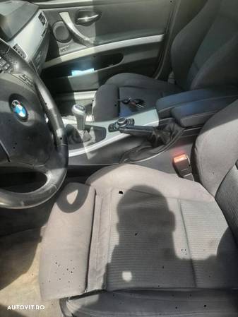 BMW Seria 3 318d DPF Touring - 2