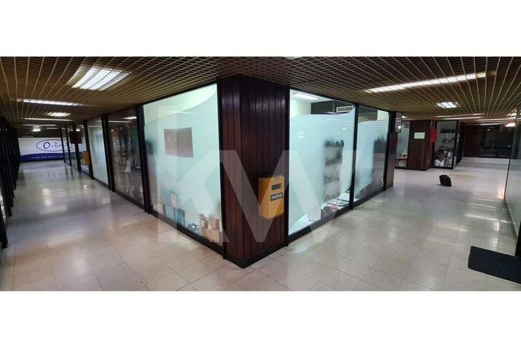 Investidores! Escritório arrendado por 340 euros/mês. Rentabilidade br - Grande imagem: 3/13