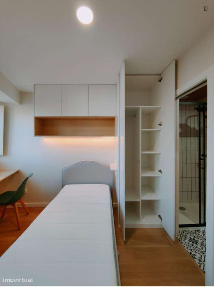 Estúdio - localizado em Alta Universitária Coimbra - Grande imagem: 4/6