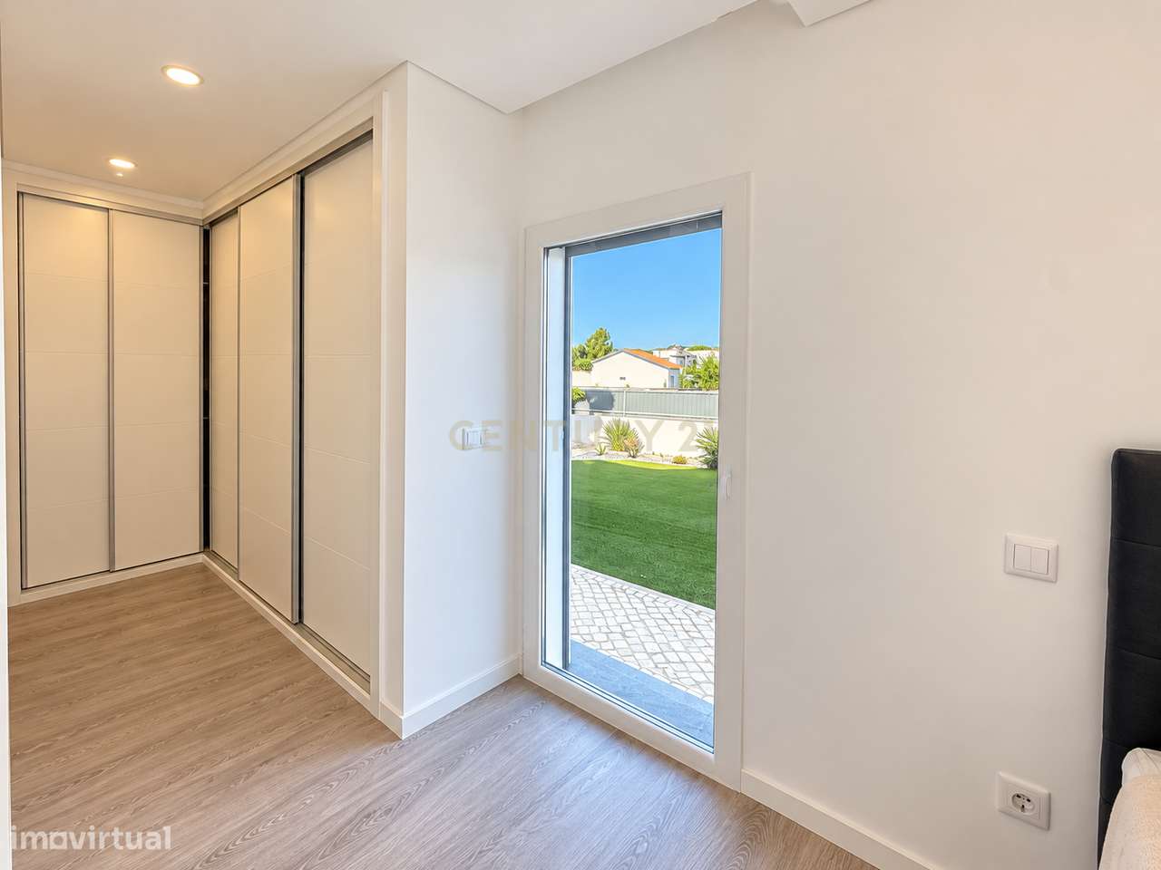 Magnifica moradia T3 + 1 com piscina no centro de Azeitão-22