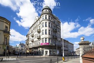 Piętro kamienicy w centrum na wynajem