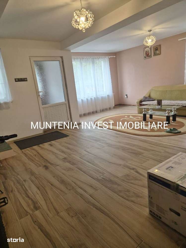 Casă de vânzare Parter +etaj, teren 500mp, Bascov - Imagine principală: 2/14