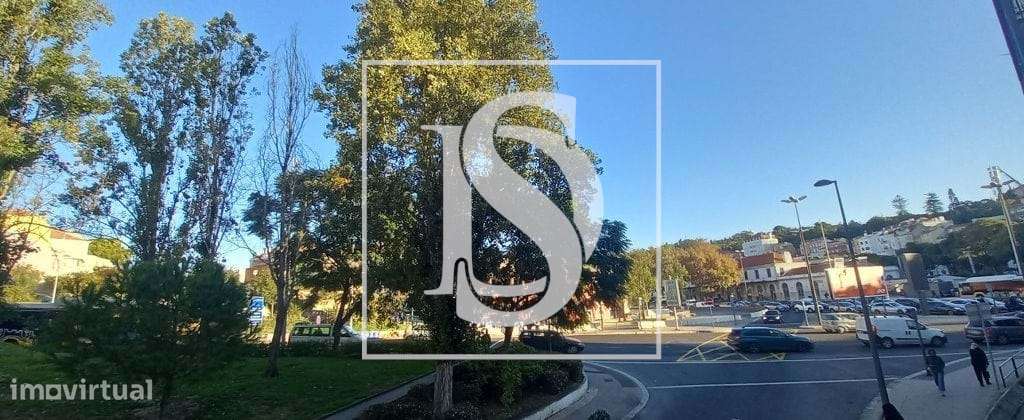 Prédio - Alcântara (Lisboa)-5