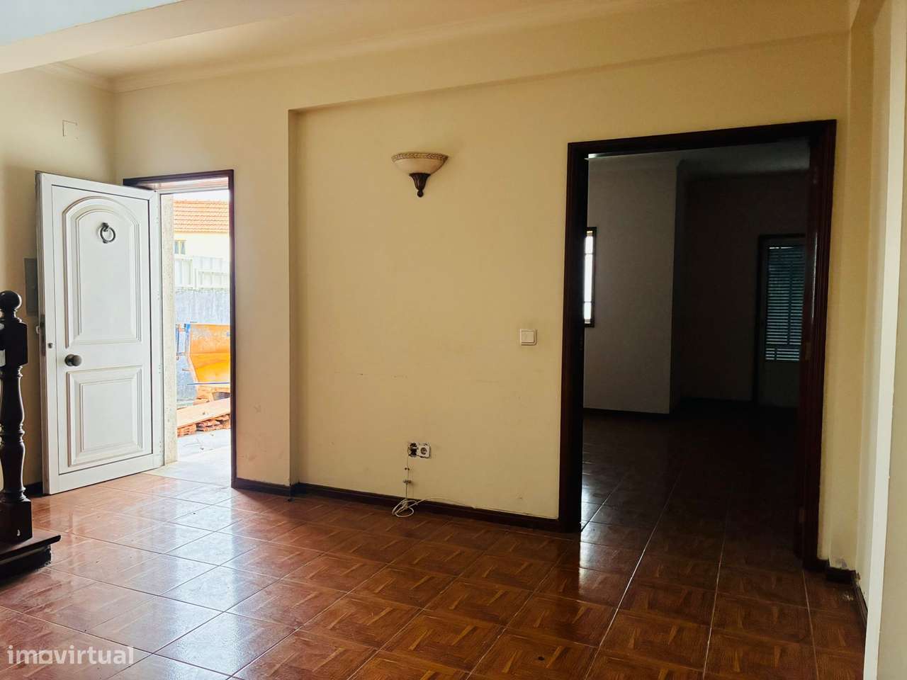 Moradia T4 com amplo pátio e garagem em Aveiro - Grande imagem: 2/25