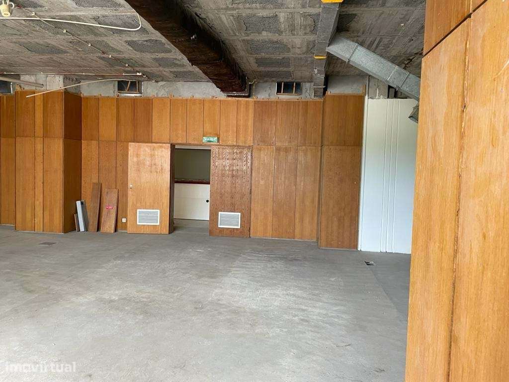 Espaço destinado a serviços com Vista Mar | Ponta Delgada, São José (A - Grande imagem: 3/5