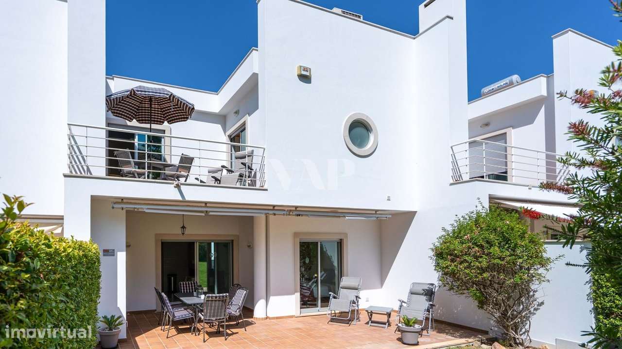 Moradia V3+2 em Condomínio Fechado com Vista Mar em Vilamoura-23
