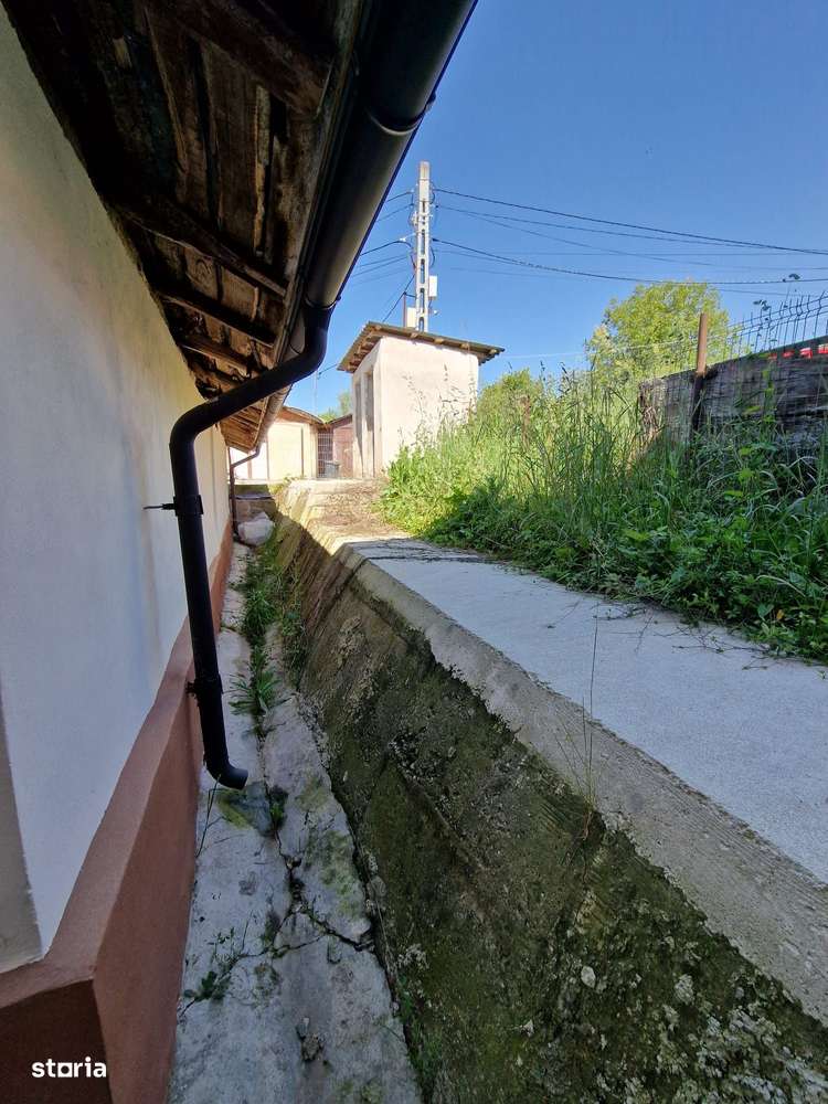 Spațiu comercial de vânzare – 130 mp + 330 mp teren – Vulcana de Sus - Imagine principală: 5/13