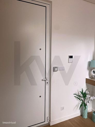 FANTÁSTICA MORADIA RECENTE EM ALGUEIRÃO – CONFORTO, ESPAÇO E QUALID-3