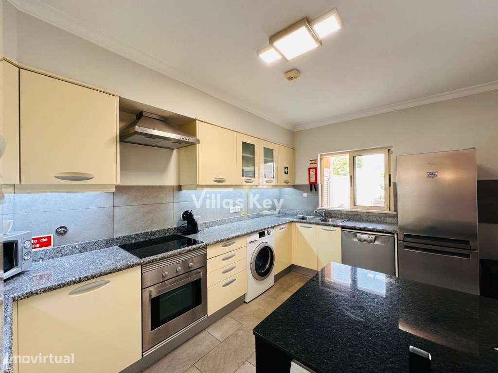 Para venda,Casa com 4 quartos e piscina aquecida, em Lagos, Algarve... - Grande imagem: 3/34