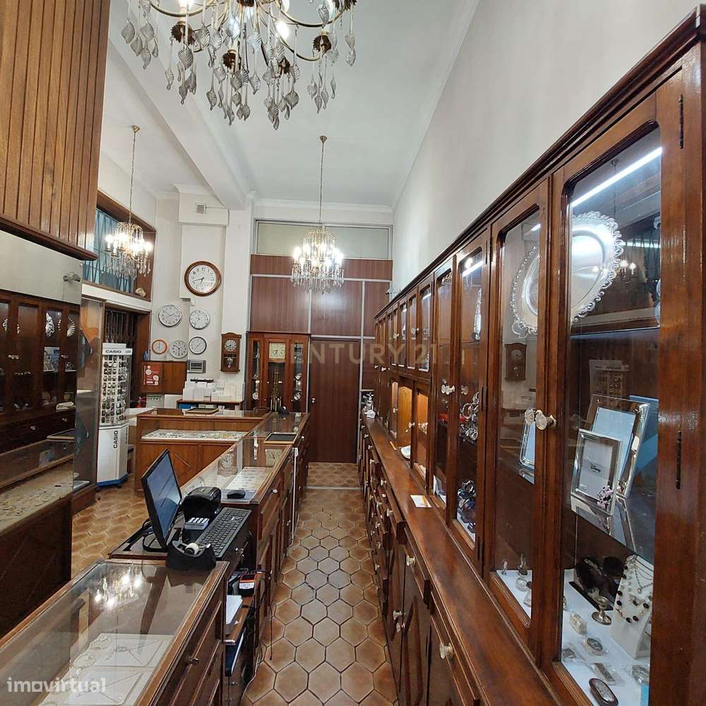 Trespasse de Loja de Ourivesaria – Centro Comercial Areosa - Grande imagem: 4/9