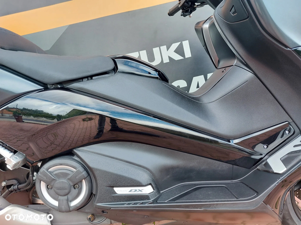 Yamaha Tmax - 19