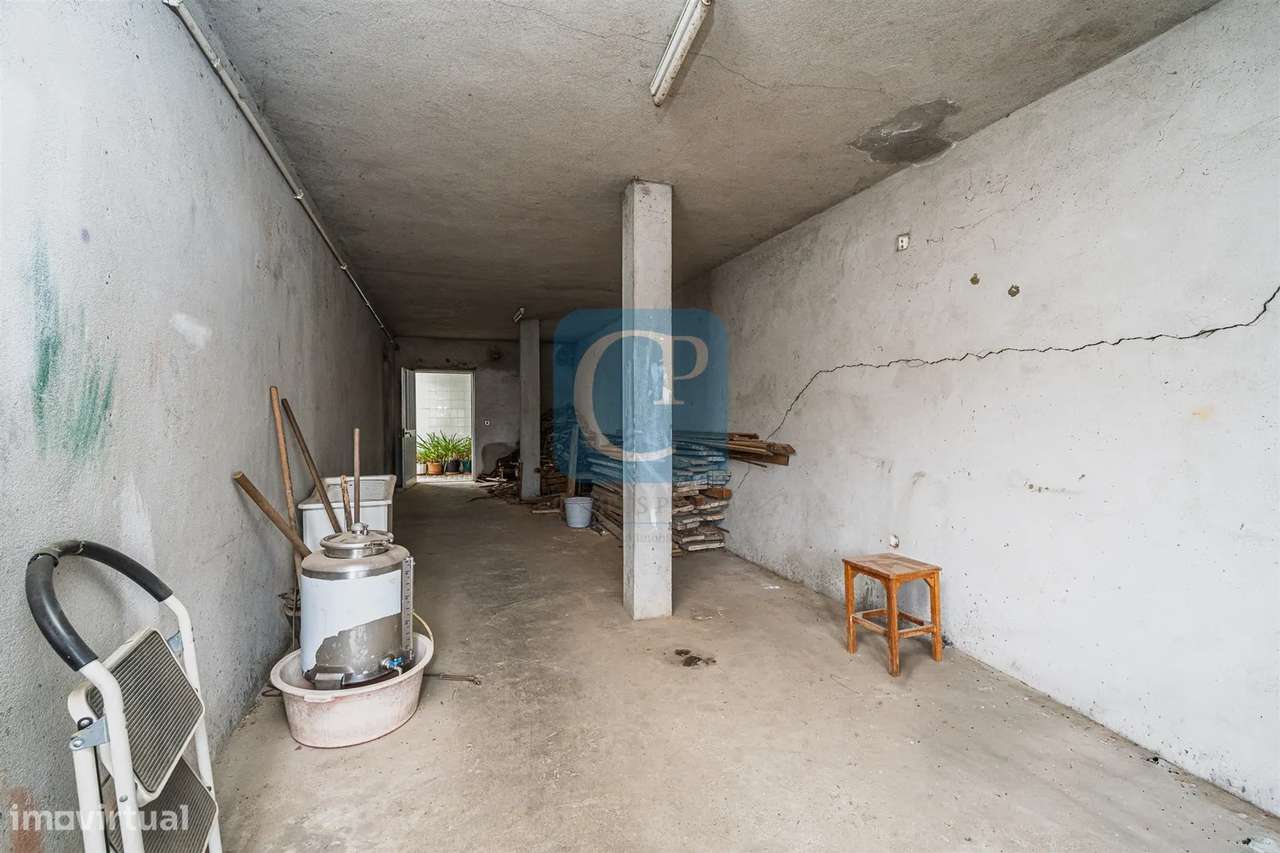 Moradia com dois apartamentos independentes em Vila Nova de Gaia-36