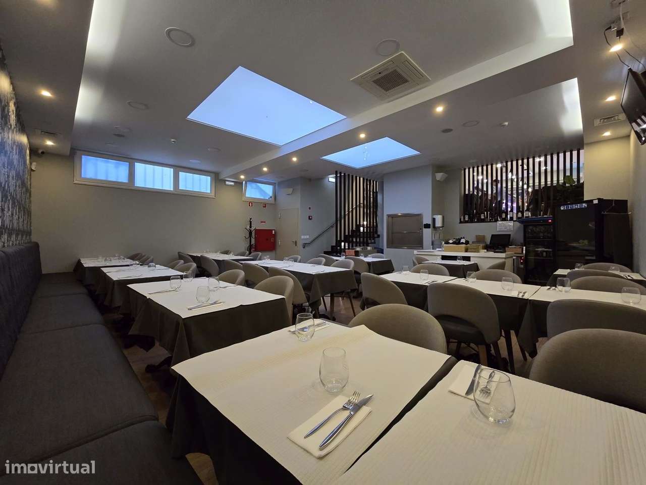 Trespasse – Restaurante com um magnifico faturamento, junto à Av. Colu-0