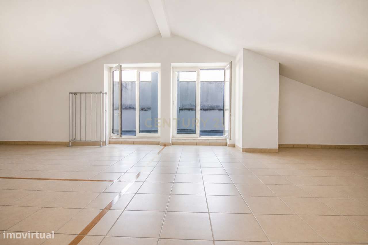 Apartamento T3 com Garagem Dupla na Quinta da Borloteira, Figueira da-25