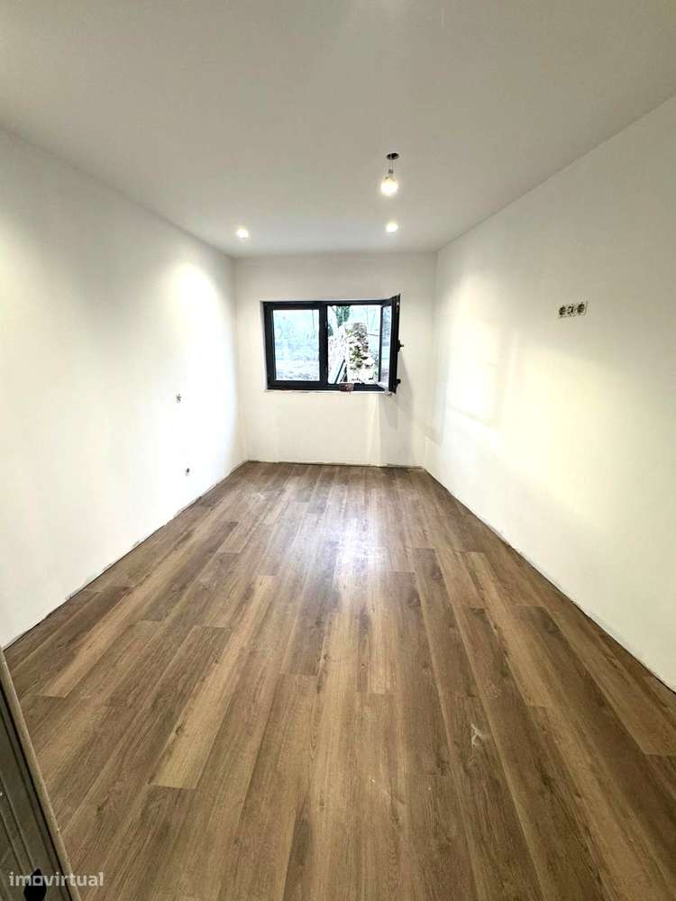 Moradia térrea T2, totalmente remodelada, em Palmeira, Braga - Grande imagem: 4/10