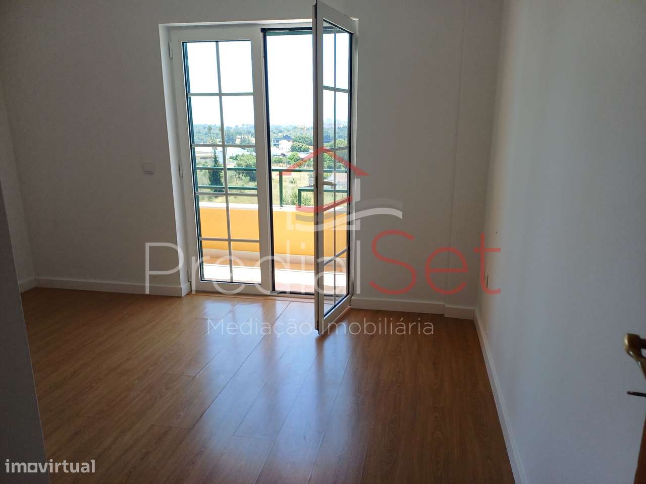 Moradia T4 Piscina-Setúbal-18