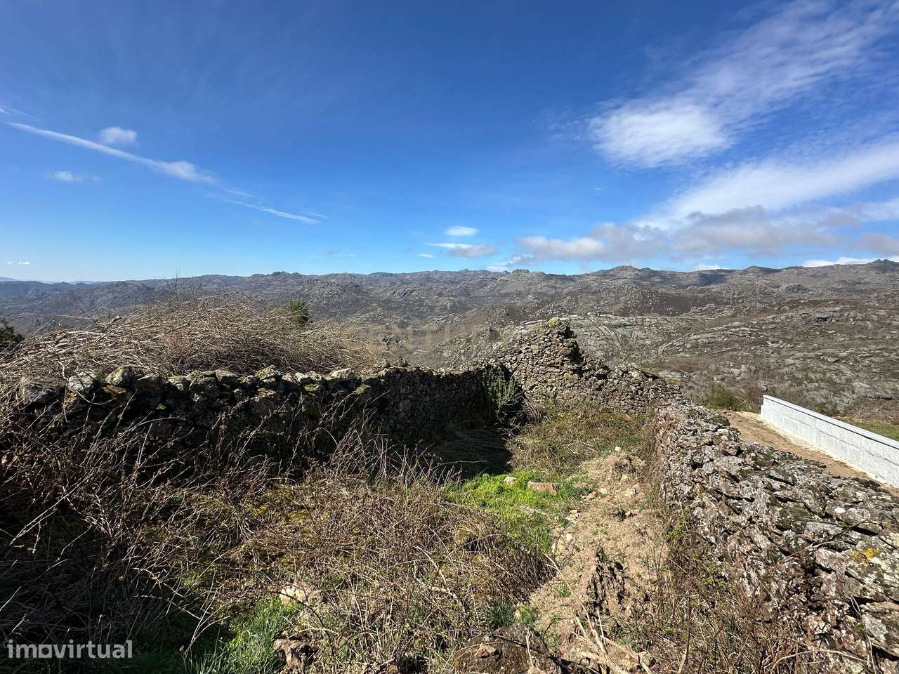 Terreno com Ruina em Pitão das Junias, zona do geres-20