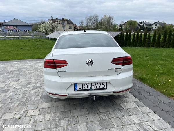 Volkswagen Passat 2.0 TDI BMT 4Mot Highline - 10