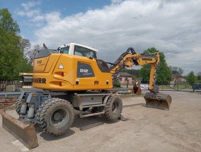 Liebherr A 912 compact 2017