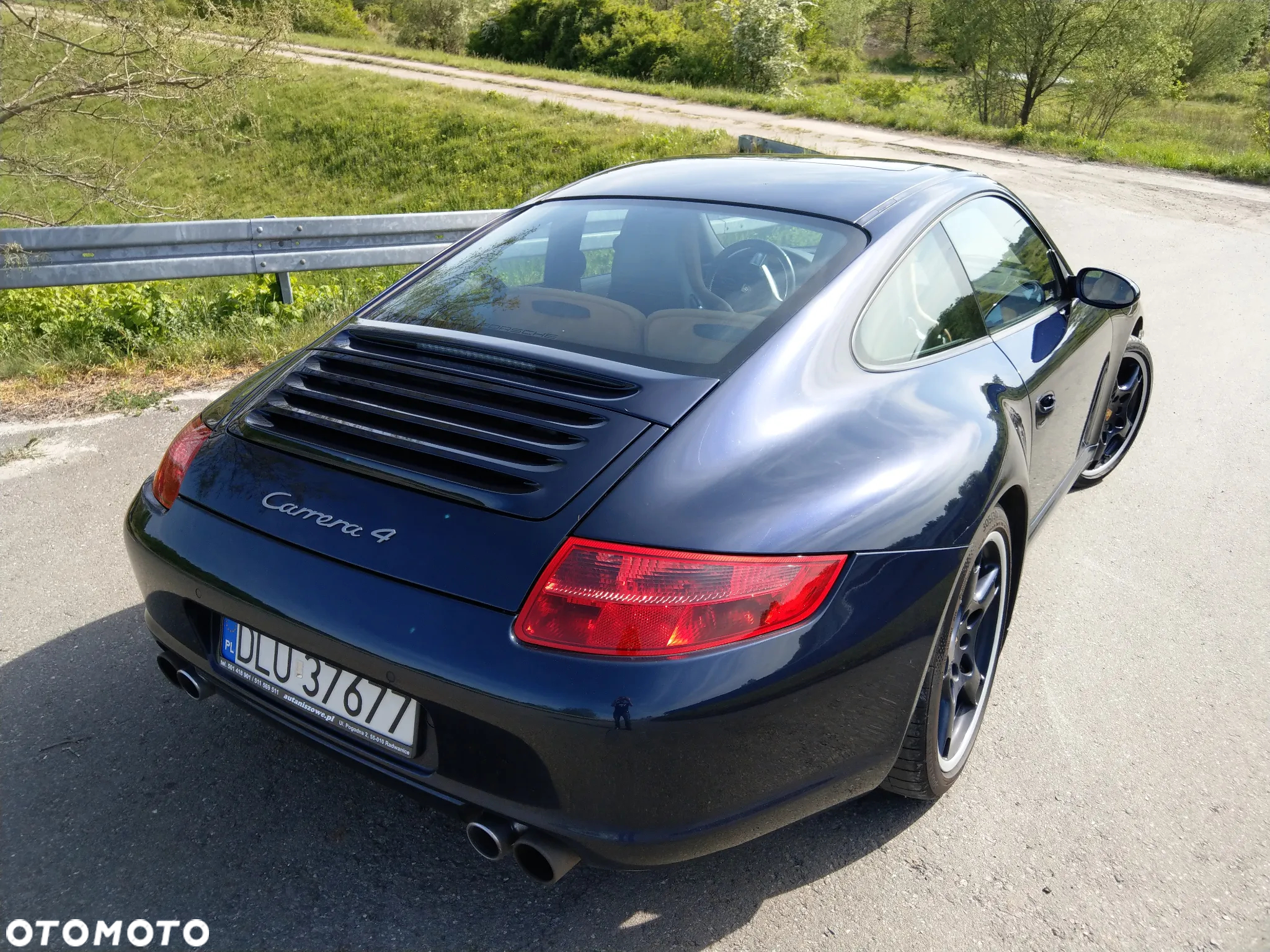 Porsche 911 Carrera 4 - 26