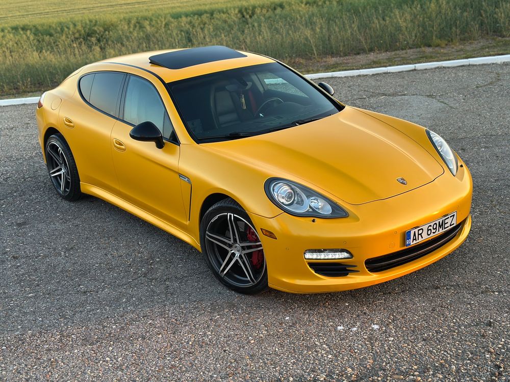 Porsche Panamera 4 PDK 2011