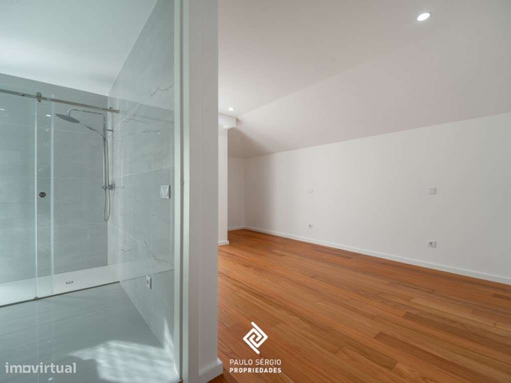 Apartamento T3 Duplex em Espinho-9