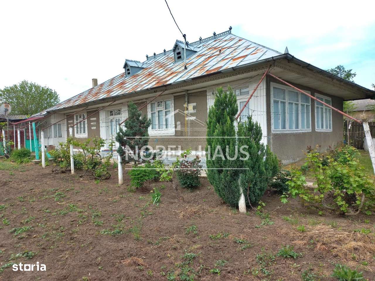 Casa la tara si teren intravilan, in sat Carja, jud Vaslui-15