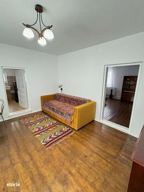 Casa renovata cu 1.052 mp teren, SASCUT(Targusor),  jud. Bacau-9
