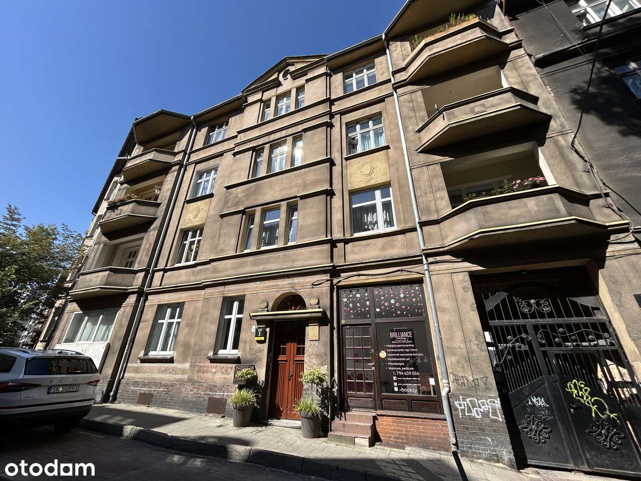 Kawalerka z oddzielną kuchnią w ścisłym centrum Katowic