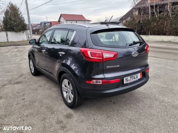 Kia Sportage 2.0 CVVT 2WD Automatik Spirit - 9