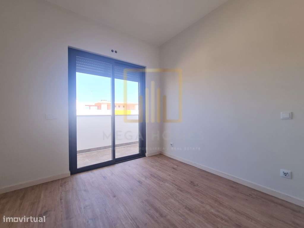 T4, Novo, último piso, em Fojo, Portimão-18