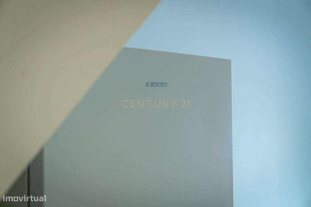 Moradia T2 no Típico Bairro do Quebedo, Charme e Tradicional no Coraçã-7