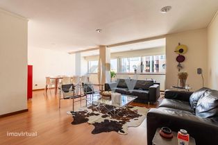 Apartamento T5 convertido em T4, mobilado, com 168 m2 de área bruta na - Grande imagem: 3/34