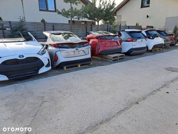 Toyota Prius III podłokietnik tunel schowek skóra - 7