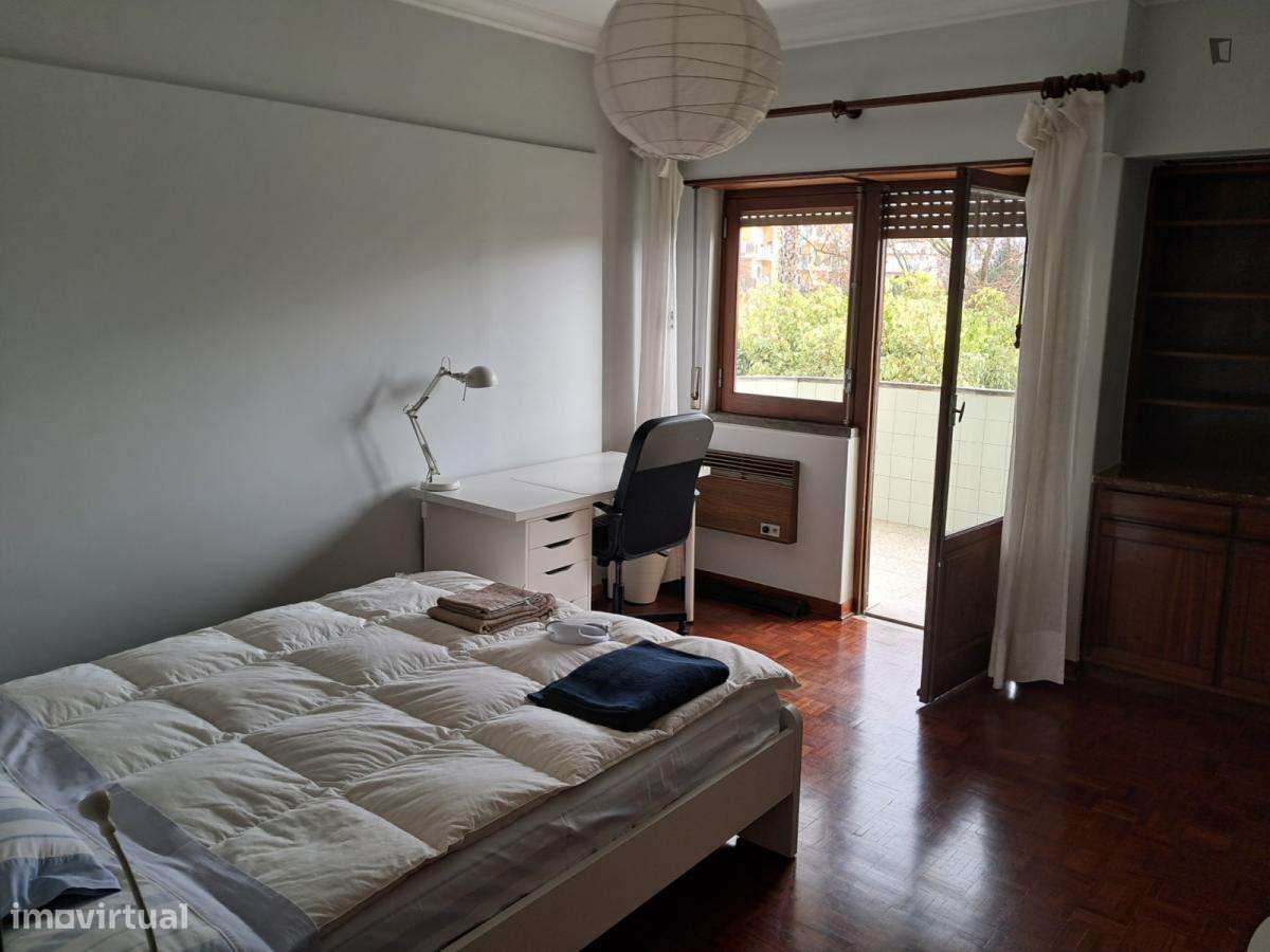 Quarto - localizado em Carcavelos Lisbon - Grande imagem: 5/8