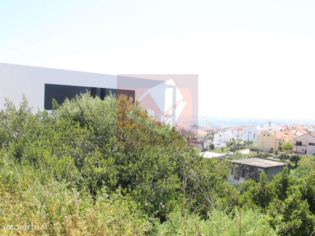 Terreno urbano para construção no Bairro do Girassol, Ramada-4