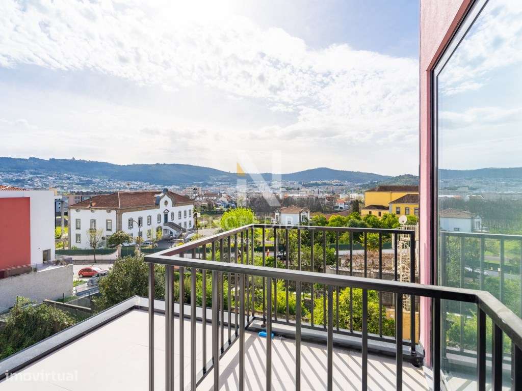 APARTAMENTO T3 NO CENTRO DE BRAGA-23