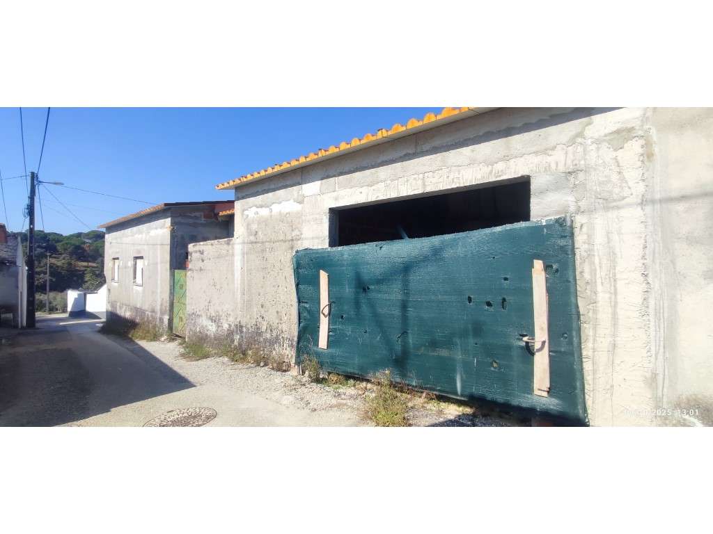 Casa para restauro, excelente oportunidade, com potencial investimento - Grande imagem: 4/24