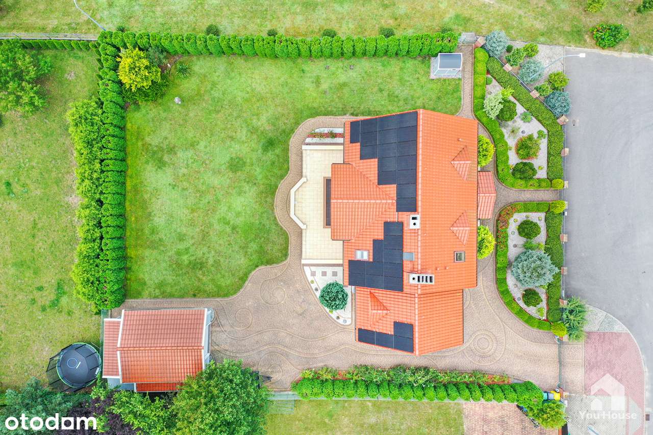 Dom w wysokim standardzie i świetnej lokalizacji !-7