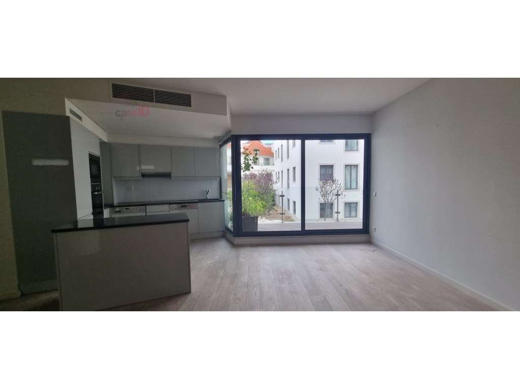 Maravilhoso T1 para arrendar no Palácio Mesquitela, no Chiado - Grande imagem: 4/18