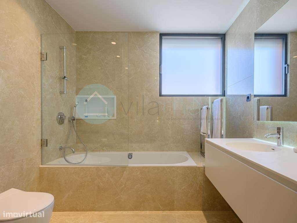 Excelente Moradia V4 com Piscina-31