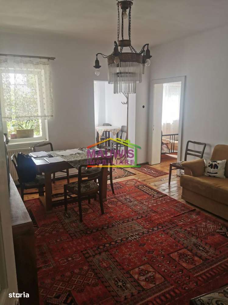 Casa P+S cu teren, in Breaza - vis-a-vis de Liceul Militar - Imagine principală: 4/15