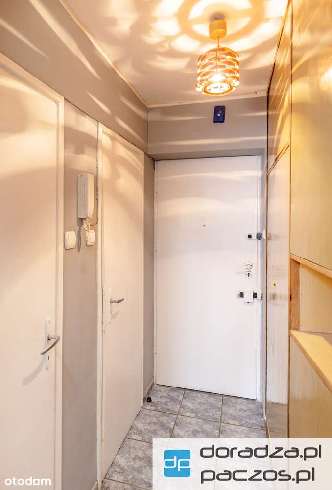 W Rynku/ 37,5 m2/ Loggia / Duża Piwnica/ Opcja 3 Pokoi / Zadbany Blok-14