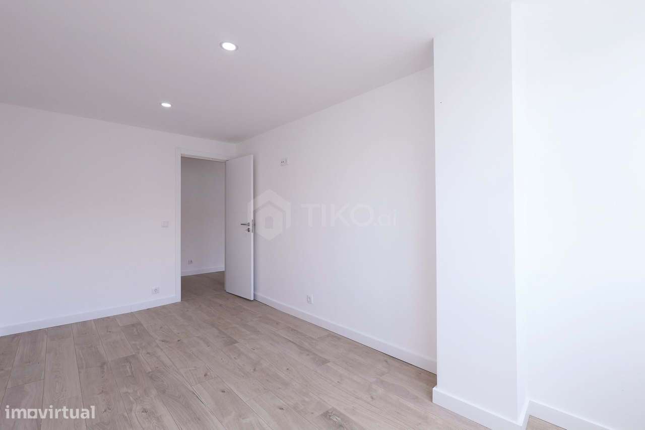 T3 Totalmente remodelado em Alverca – Pronto a habitar | Excelente loc-10
