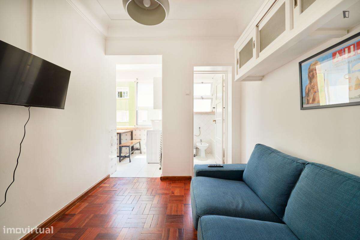 Quarto - localizado em São Sebastião Lisbon - Grande imagem: 4/24