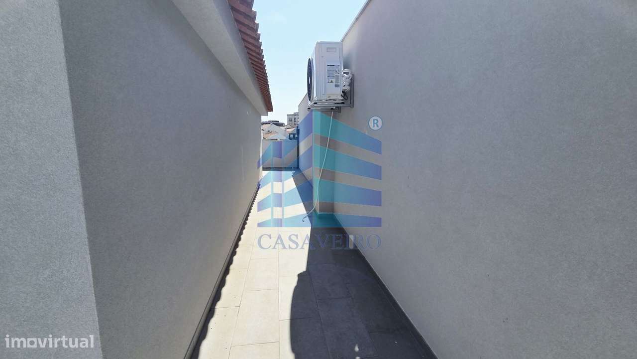 Apartamento T2 Duplex com terraço  centro de Esgueira-23