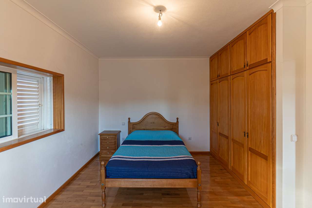 Moradia independente no centro de Alpendurada-18