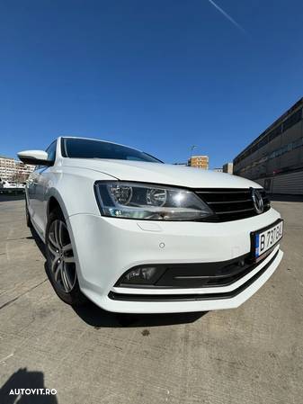 Volkswagen Jetta 2.0 TDI Comfortline - 6